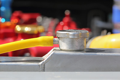 压盖铝汽车散热器图片下载