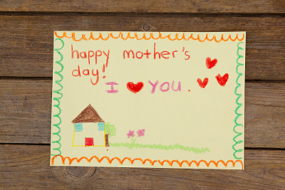 木制背景上的母亲节贺卡快乐图片下载