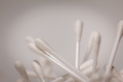 一堆棉签软聚焦，模糊不清。图片下载