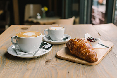 桌子桌面图片素材ID：167520484