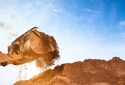 工地挖掘机的特写镜头图片下载