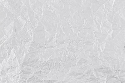 白色有纹理的空白皱褶纸图片下载