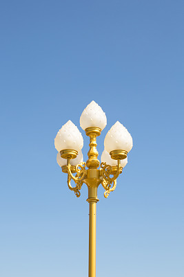 蓝天街灯图片下载