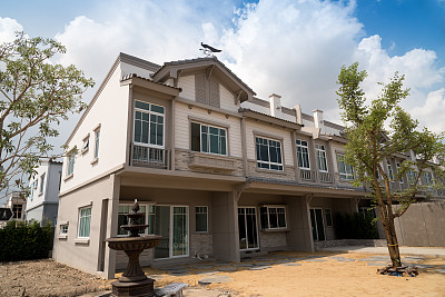 在建的成排未完工的联排别墅图片下载