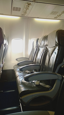 飞机上的空座数。俯视图图片下载