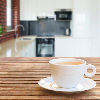 厨房的桌子上图片下载