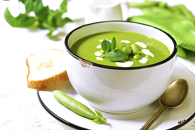 绿豌豆奶油汤素材图片