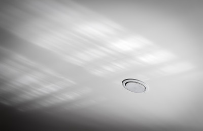 天花板上的LED灯图片下载