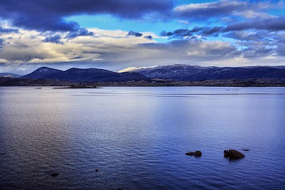SM金达蓝色上升雪顶图片下载