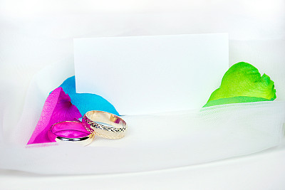 玫瑰花瓣结婚戒指图片下载