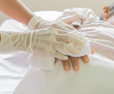 在医院照顾病人图片下载