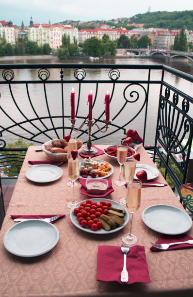 浪漫的背景，布拉格，捷克共和国图片下载