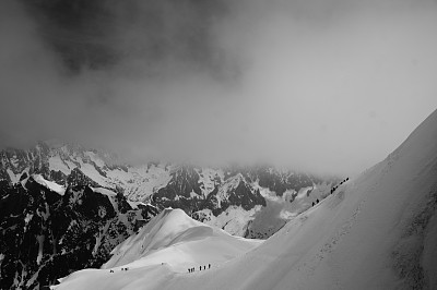 在去勃朗峰的路上图片下载