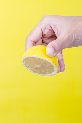 挤压柠檬素材图片
