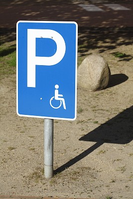 交通指示牌车位停车图片下载