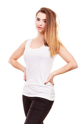 一个有着棕色长发的年轻女子的肖像图片下载