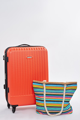 现代箱包和纺织手提包。图片下载