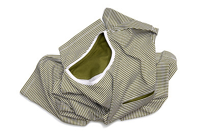 皱巴巴的条纹t恤图片下载