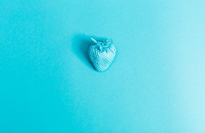 在蓝色背景上画的水果图片下载