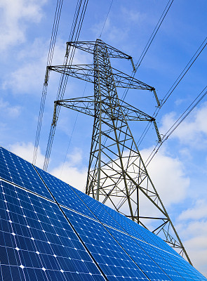 太阳能板和电塔图片下载