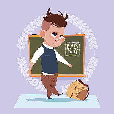 顽皮小学生站在教室黑板前，教育banner素材图片