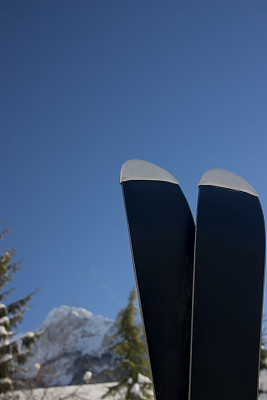 可以滑雪图片下载