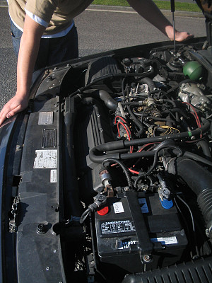 汽车发动机特写图片下载