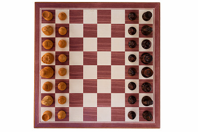 有所有棋子的棋盘图片下载