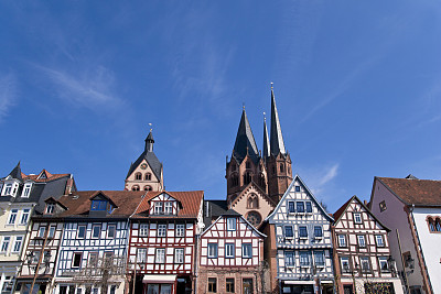 半木质房屋排图片下载