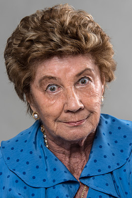 八十岁的老太太图片下载