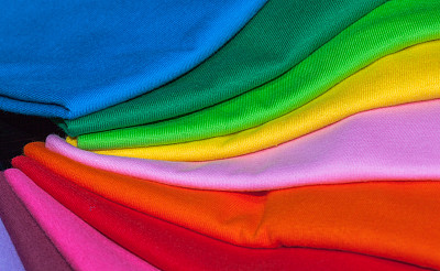 由棉和纤维制成的t恤图片下载