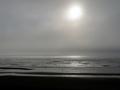 孤独的海滩图片下载