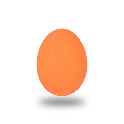 白色背景上的橙色复活节彩蛋。这有裁剪路径。图片下载