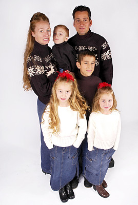 冬天的全家福图片下载