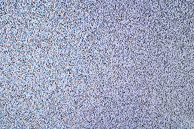 由于信号接收不良而产生静电噪声的电视图片下载