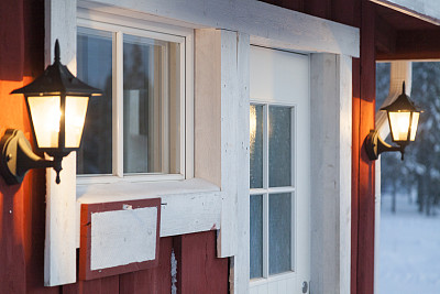 红色之屋图片下载