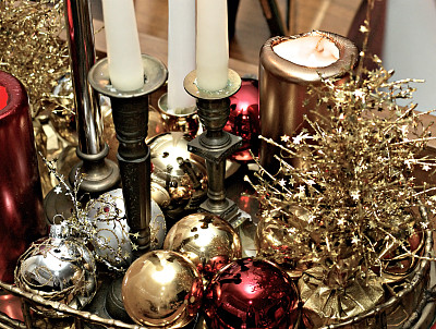 金色和勃艮第的节日装饰图片下载