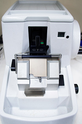 扶轮切片机。图片下载