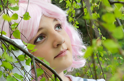 春天里的梦幻少女图片下载