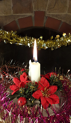 圣诞装饰白蜡烛图片下载