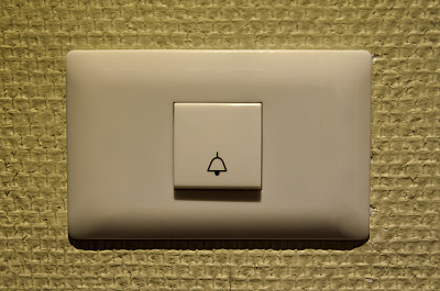 墙上的电灯开关图片下载