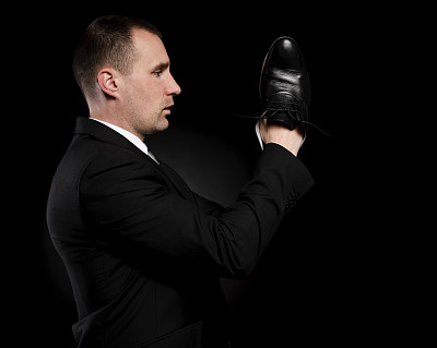 商人与鞋图片下载