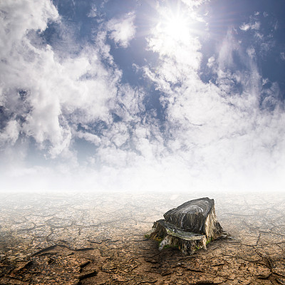 干旱和天空背景图片下载