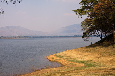 当地的自然景观邦普拉湖图片下载