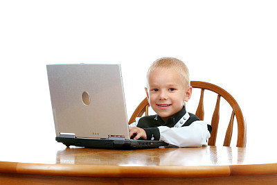 工作中的年轻商人图片下载