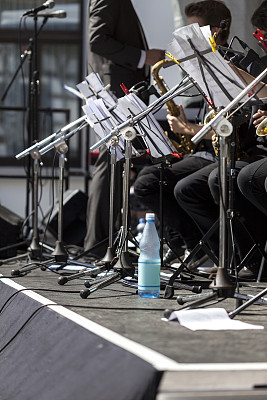 音乐排成一排图片下载