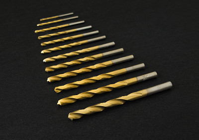 一套金色钻头图片下载