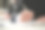 男手里拿着银笔图片下载