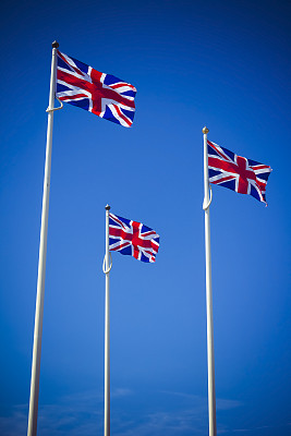 三面英国国旗图片下载