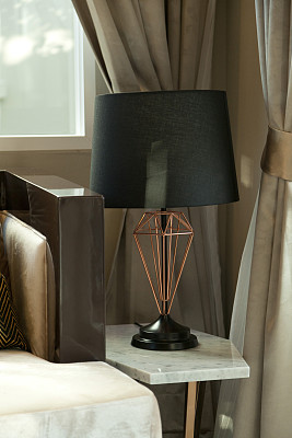 黑色现代灯图片下载